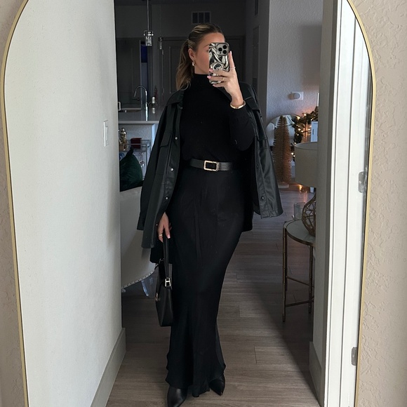 Meet your Posher, Amanda - Picture 3 of 6